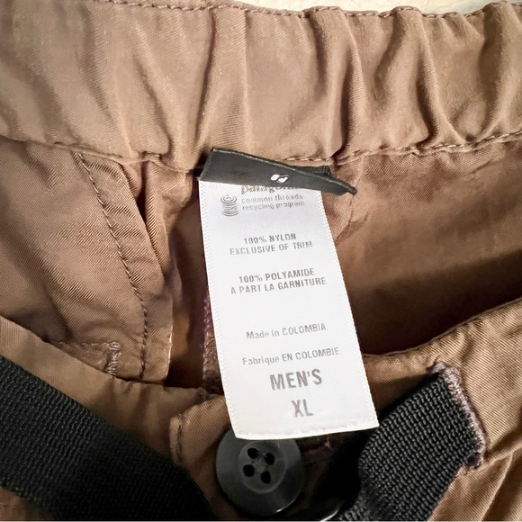 PATAGONIA GI II Zip Off Cargo Pants in Green - Picture 3 of 9